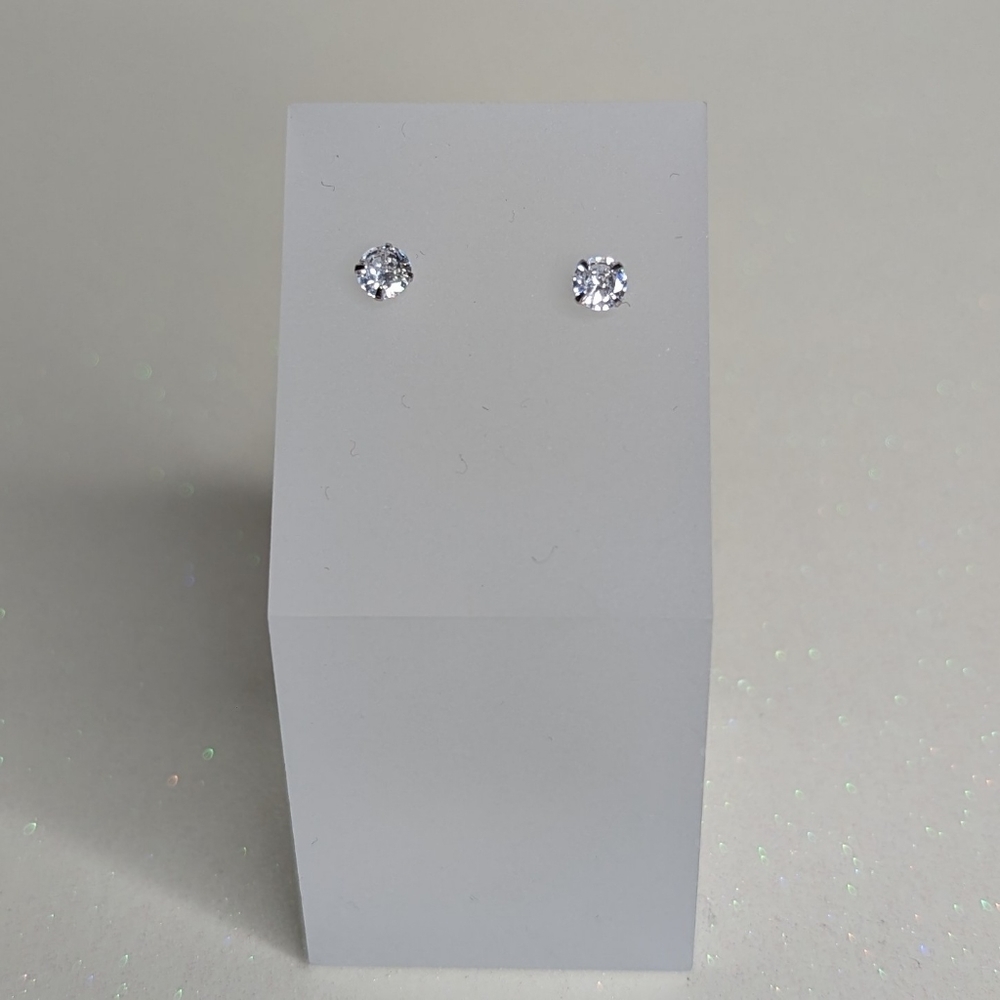 Sterling Silver Zircon 4MM stud earrings